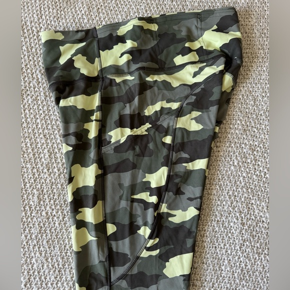 lululemon wunder under train with pockets green camo everlux leggings size 8 - Picture 6 of 15